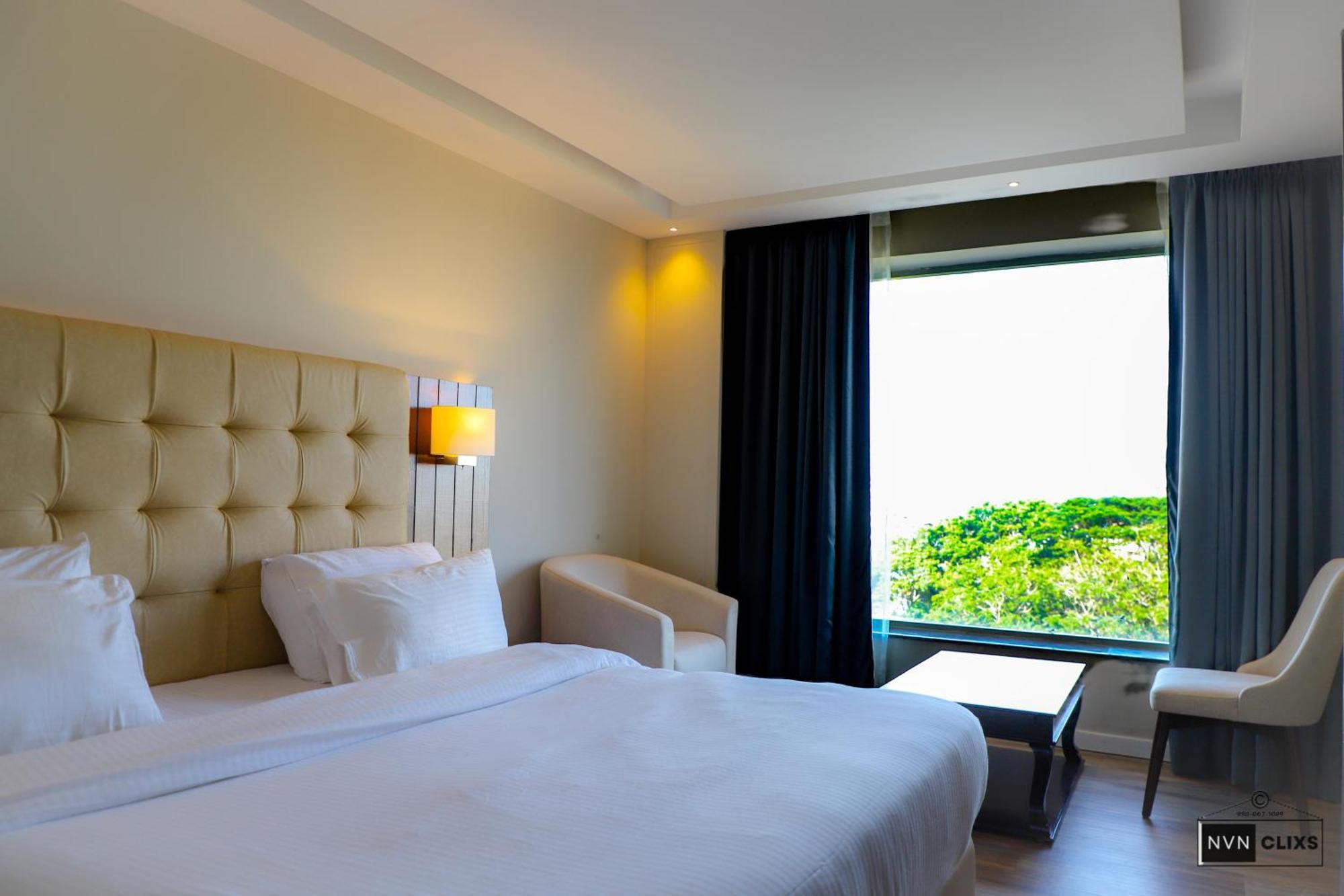 Hotel The Sea View, Mangalore Bagian luar foto