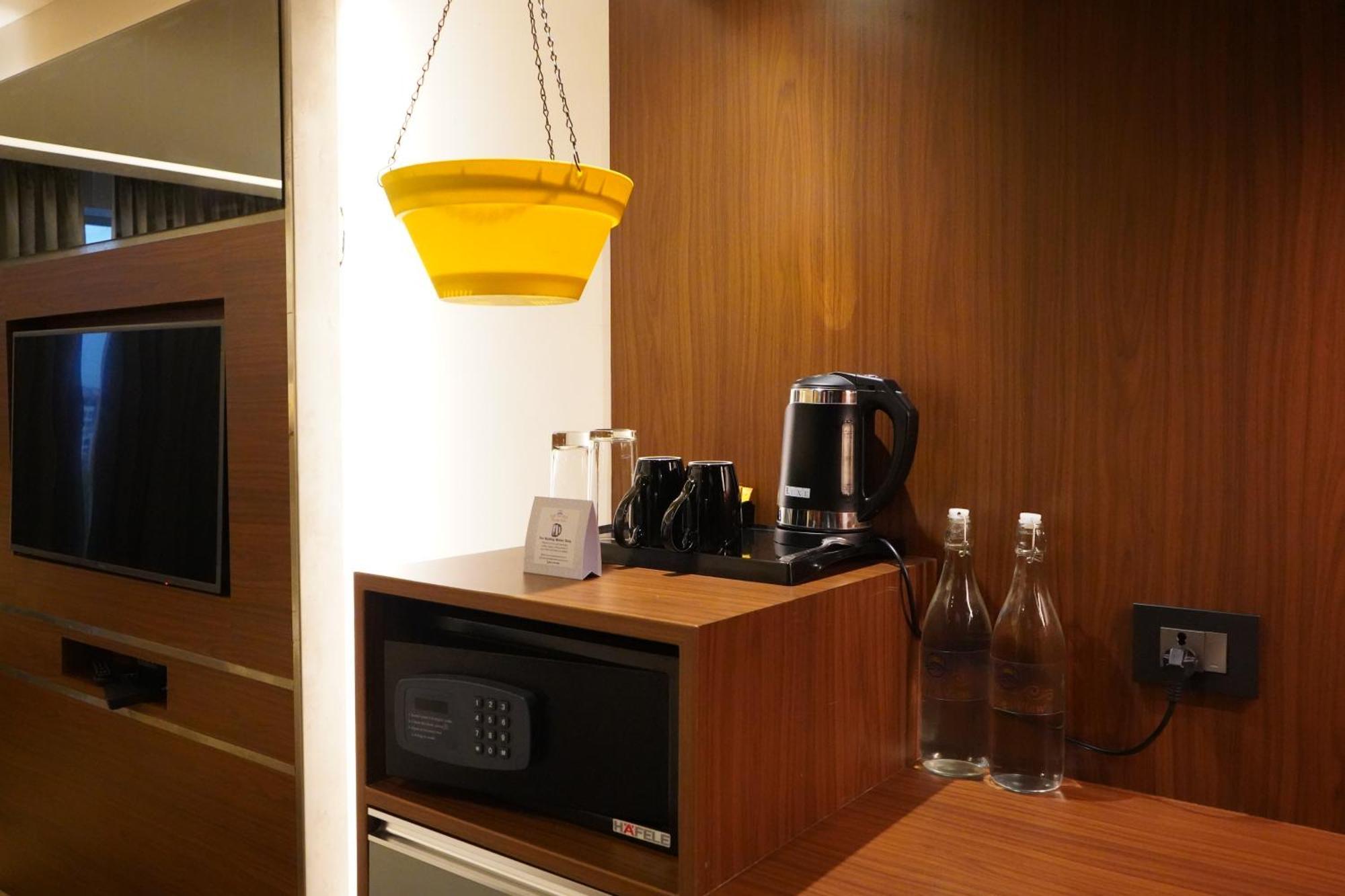 Hotel The Sea View, Mangalore Bagian luar foto