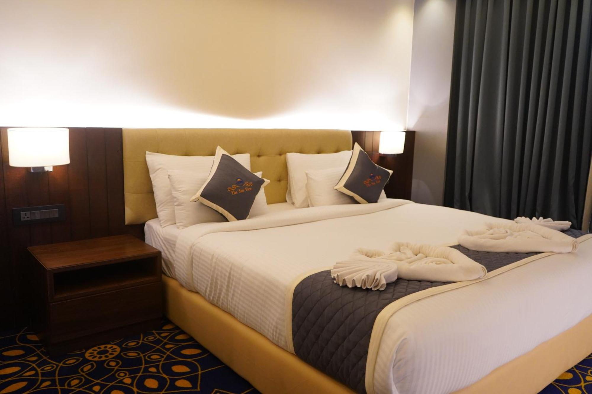 Hotel The Sea View, Mangalore Bagian luar foto