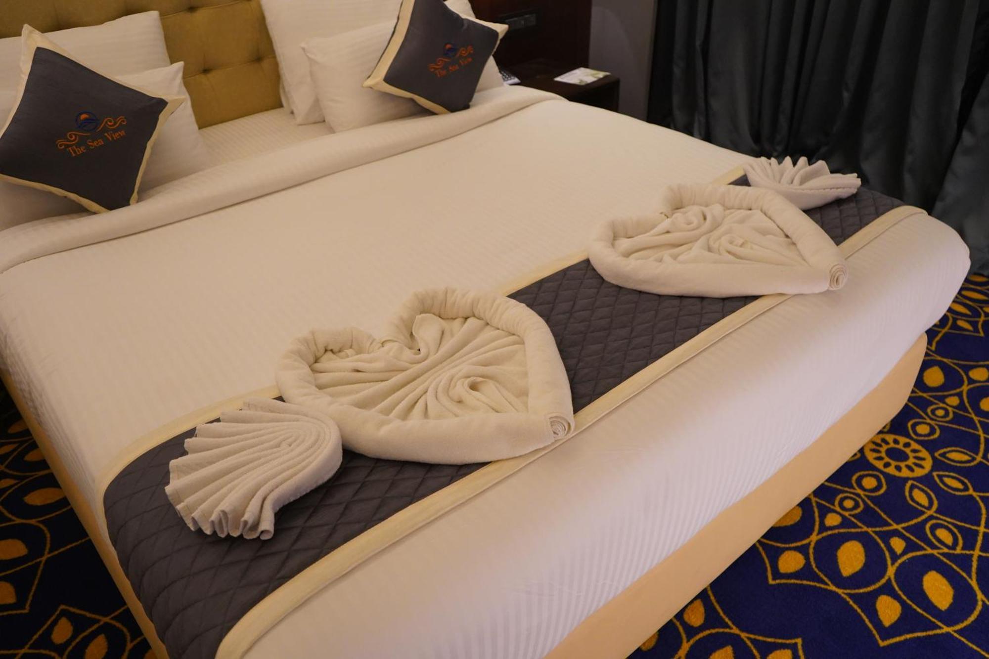 Hotel The Sea View, Mangalore Bagian luar foto